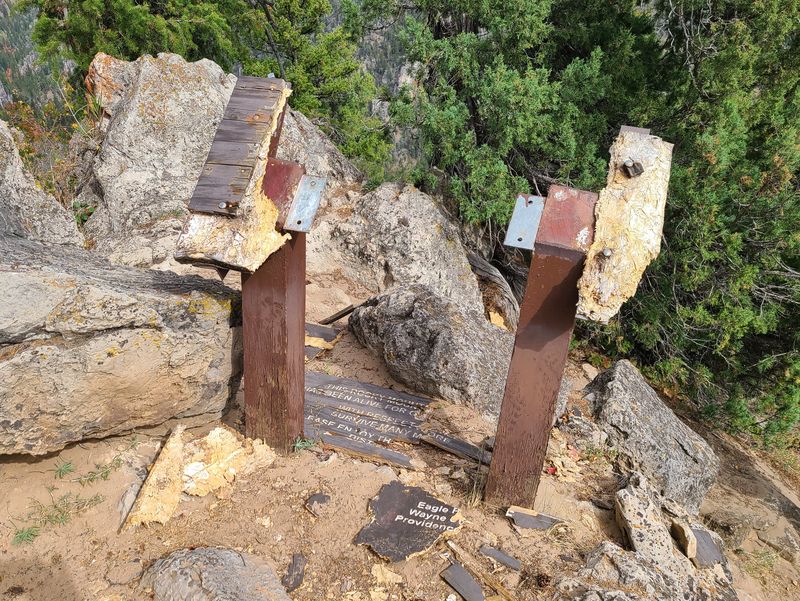 Damaged sign