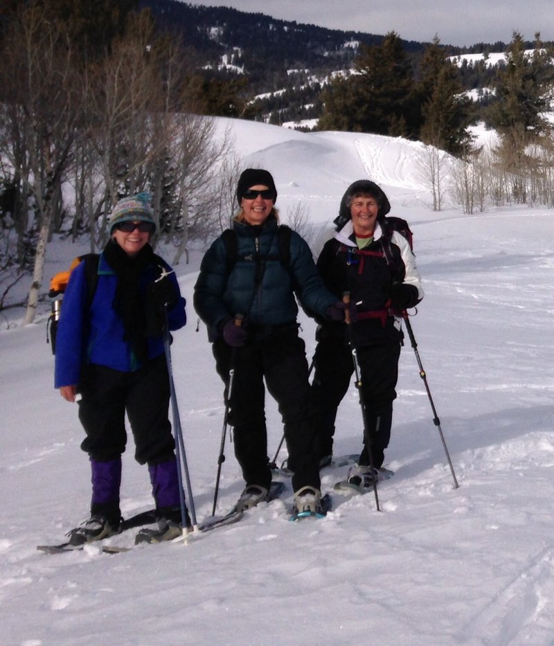 3 snowshoers